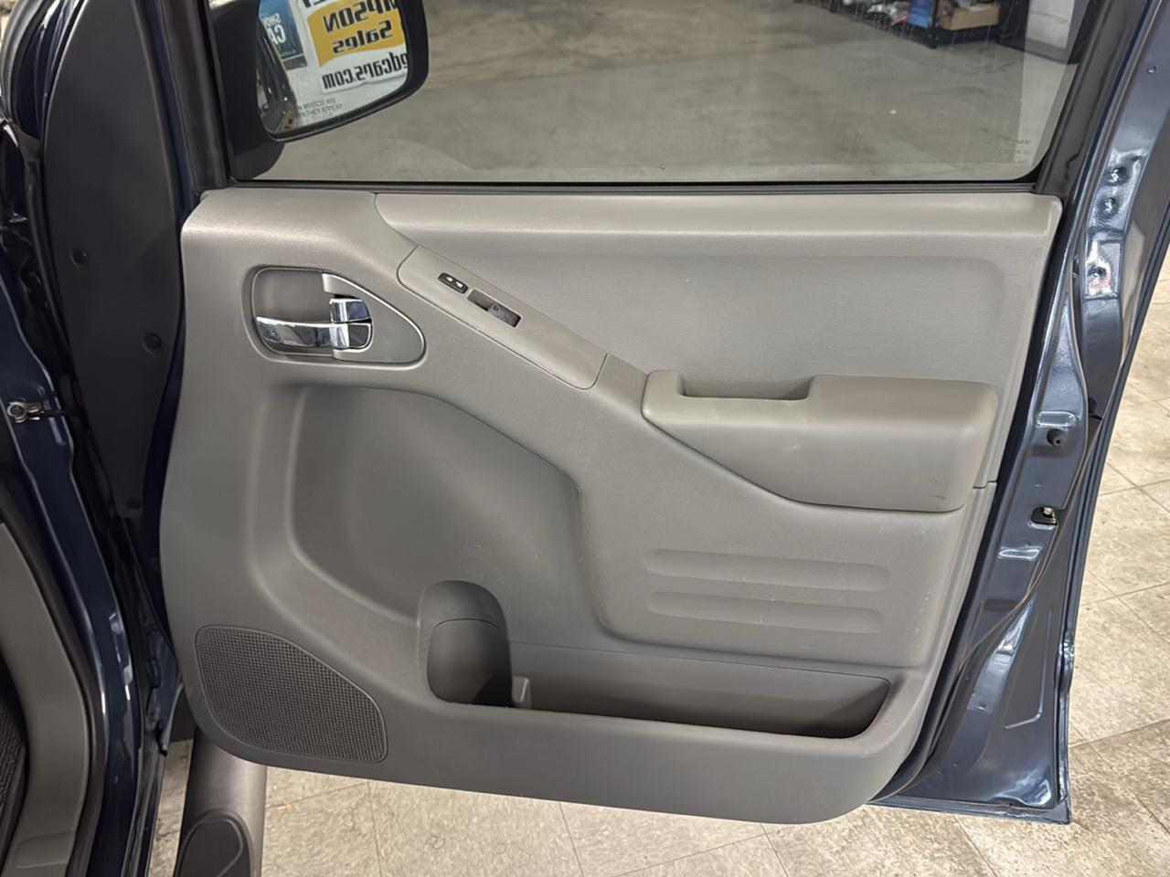 Nissan Frontier SV Crew Cab 4WD 2019