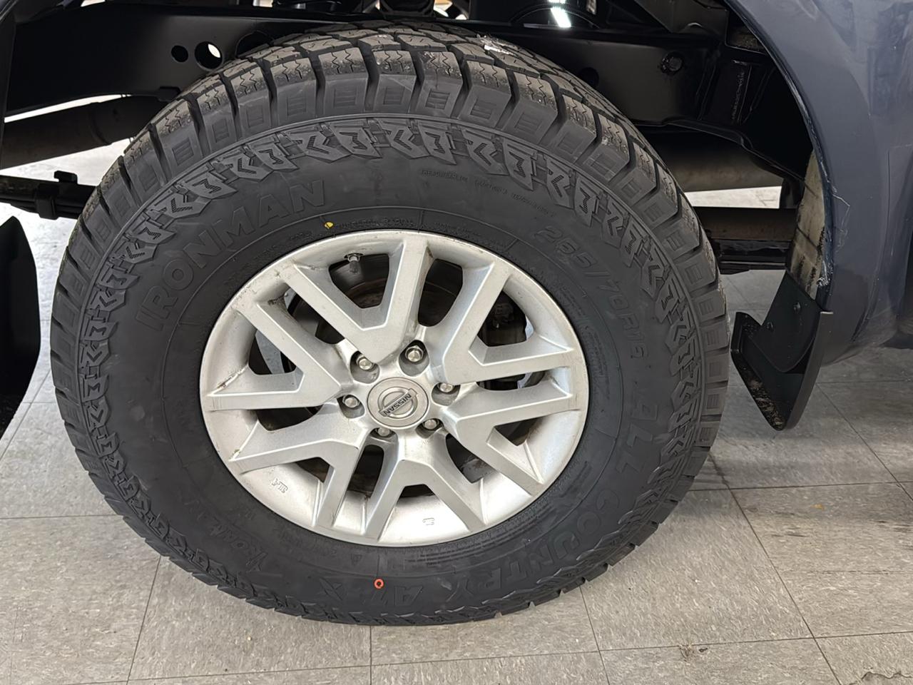 Nissan Frontier SV Crew Cab 4WD 2019