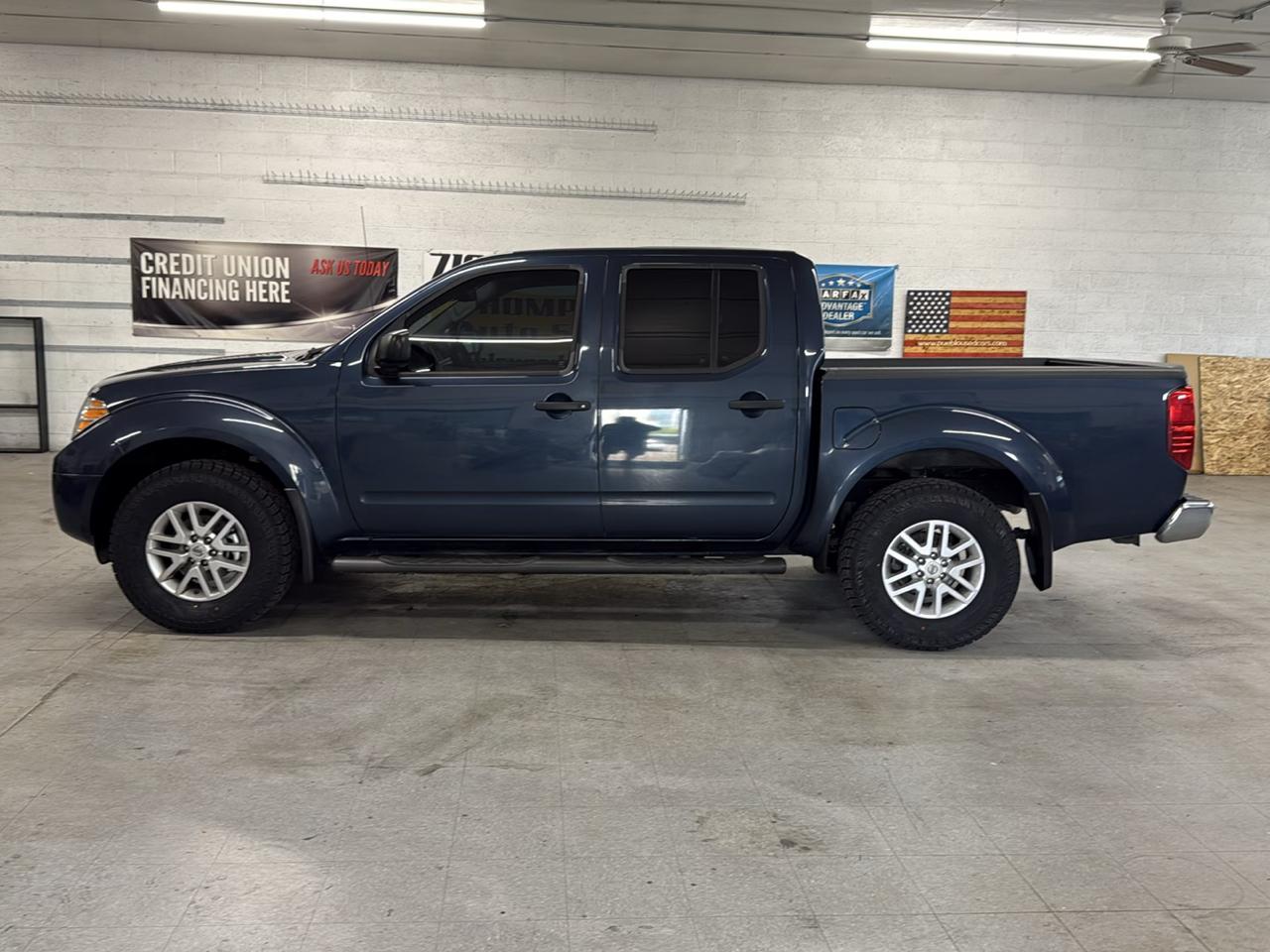 Nissan Frontier SV Crew Cab 4WD 2019
