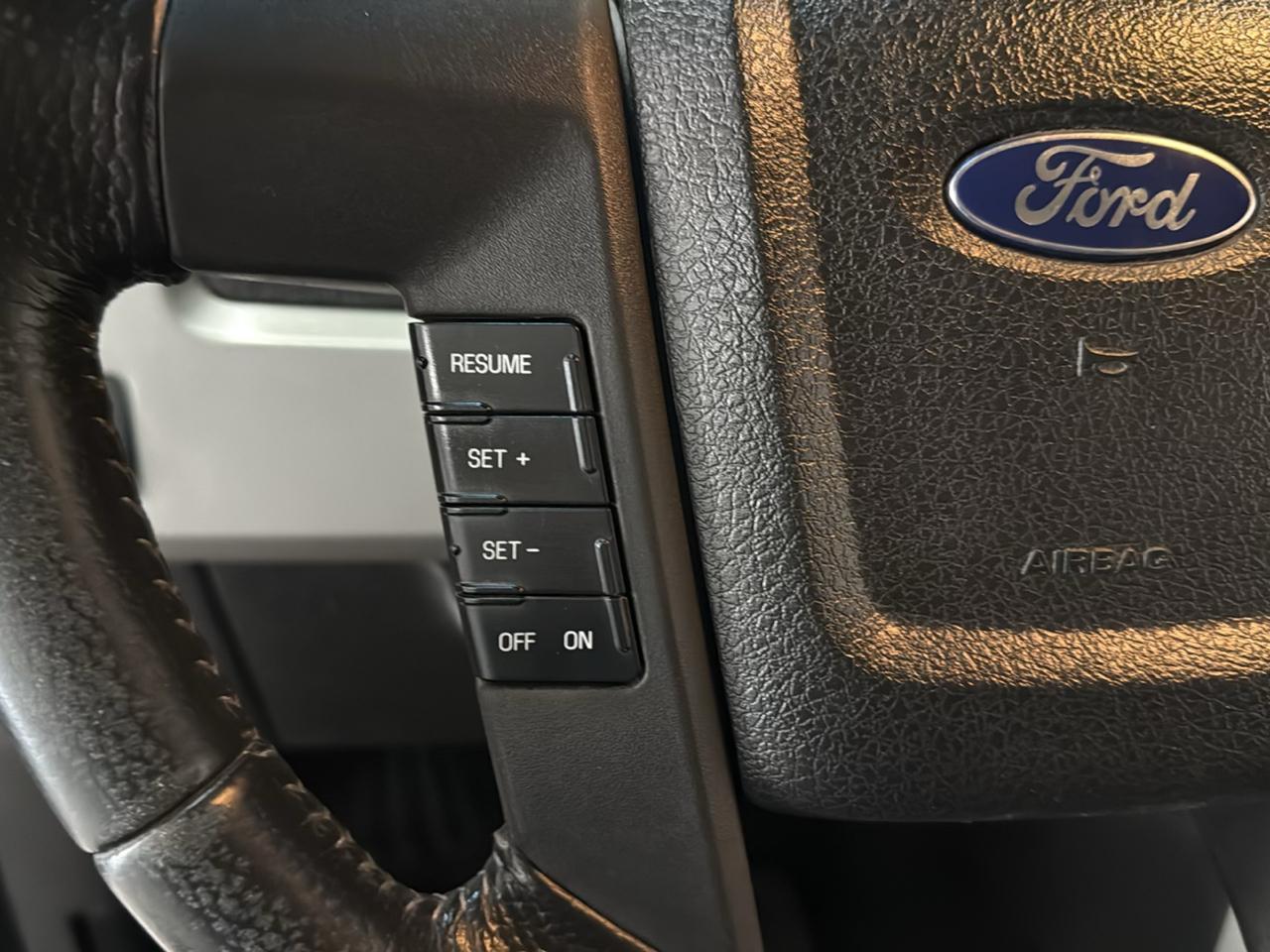 Ford F-150 Lariat SuperCrew 4WD 2010
