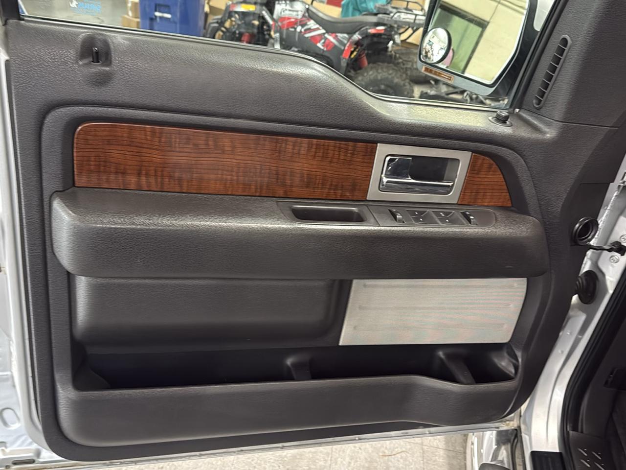 Ford F-150 Lariat SuperCrew 4WD 2010
