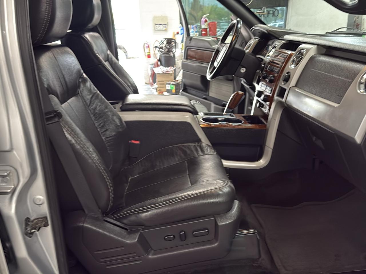 Ford F-150 Lariat SuperCrew 4WD 2010