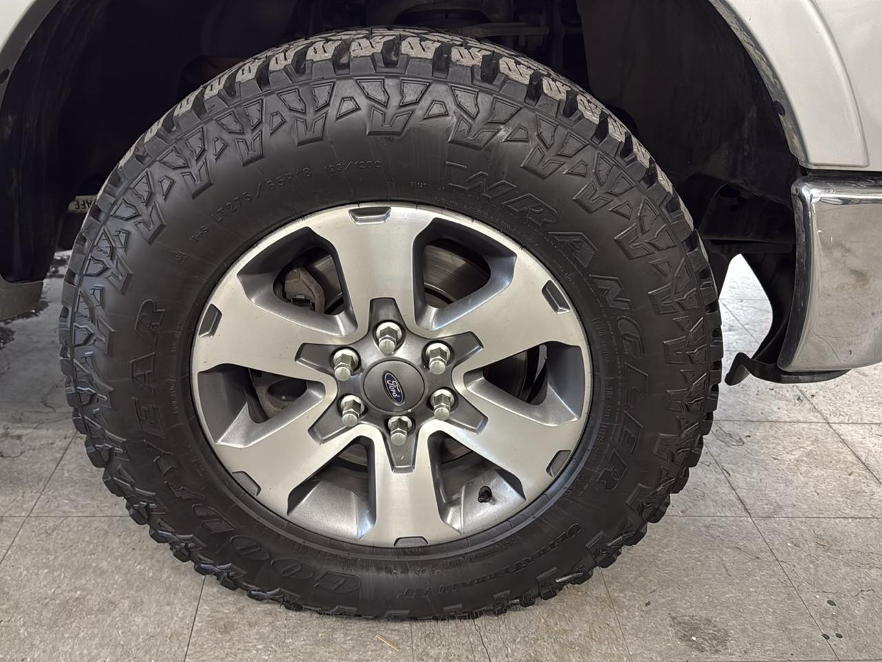 Ford F-150 Lariat SuperCrew 4WD 2010