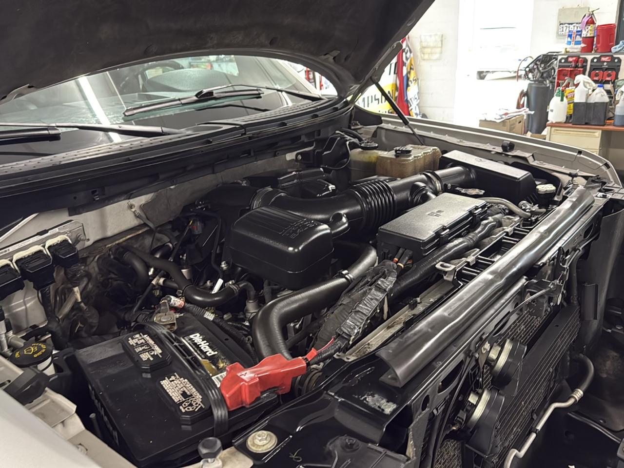 Ford F-150 Lariat SuperCrew 4WD 2010