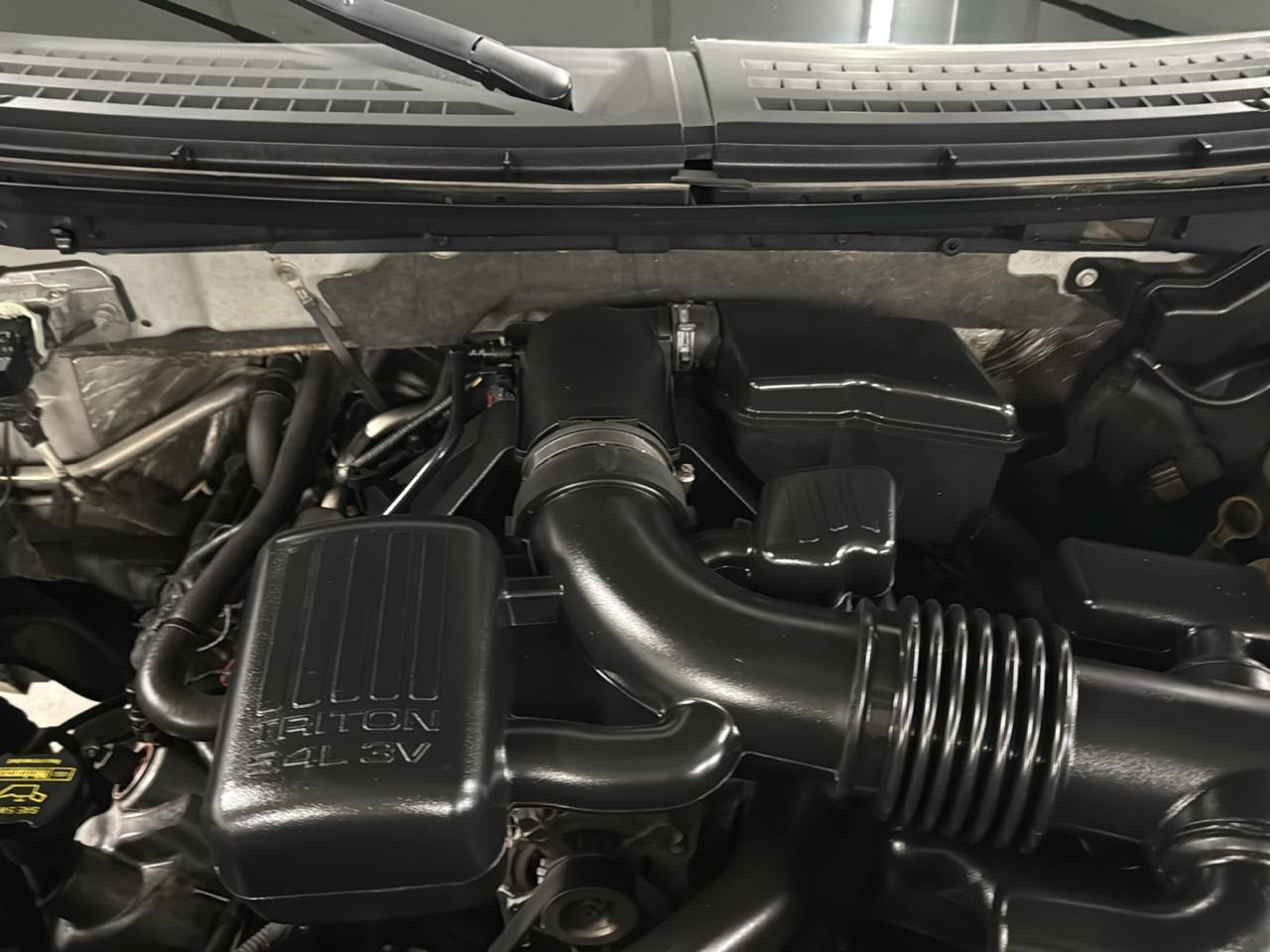 Ford F-150 Lariat SuperCrew 4WD 2010