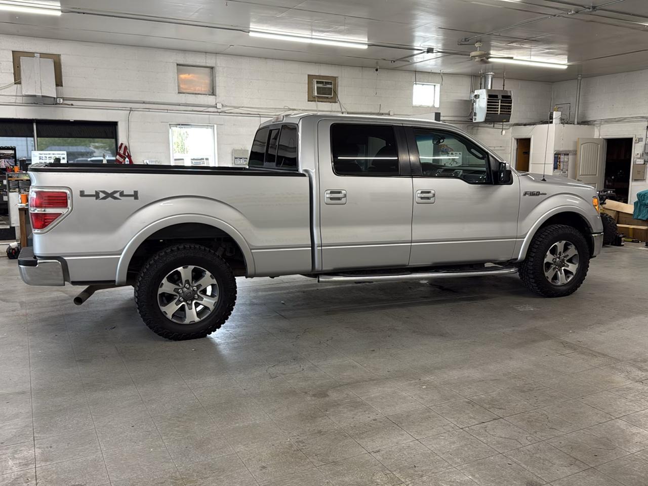 Ford F-150 Lariat SuperCrew 4WD 2010