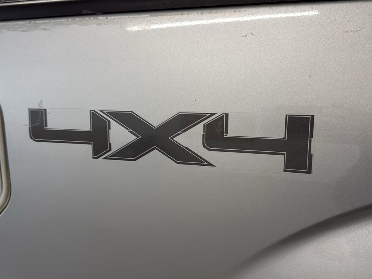 Ford F-150 Lariat SuperCrew 4WD 2010