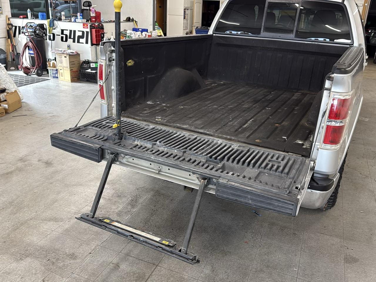 Ford F-150 Lariat SuperCrew 4WD 2010