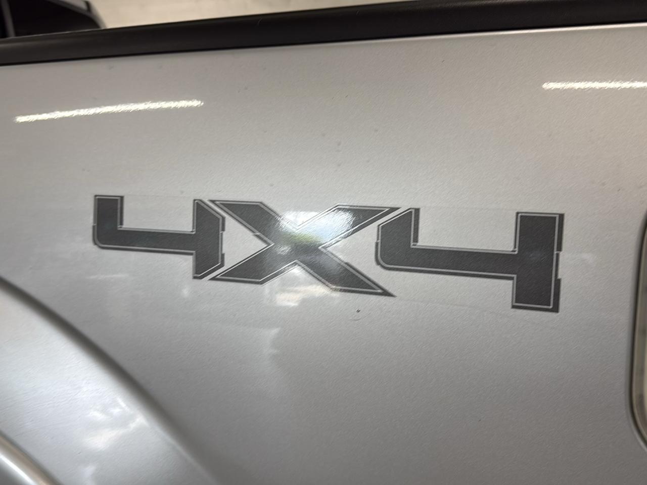 Ford F-150 Lariat SuperCrew 4WD 2010