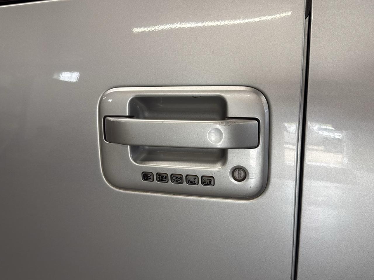 Ford F-150 Lariat SuperCrew 4WD 2010