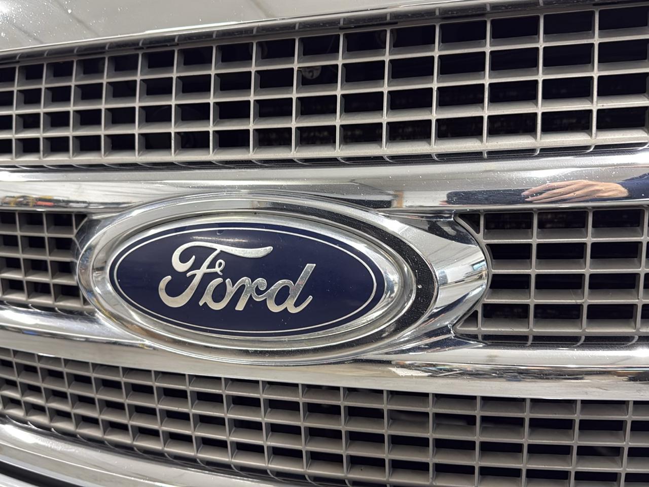 Ford F-150 Lariat SuperCrew 4WD 2010