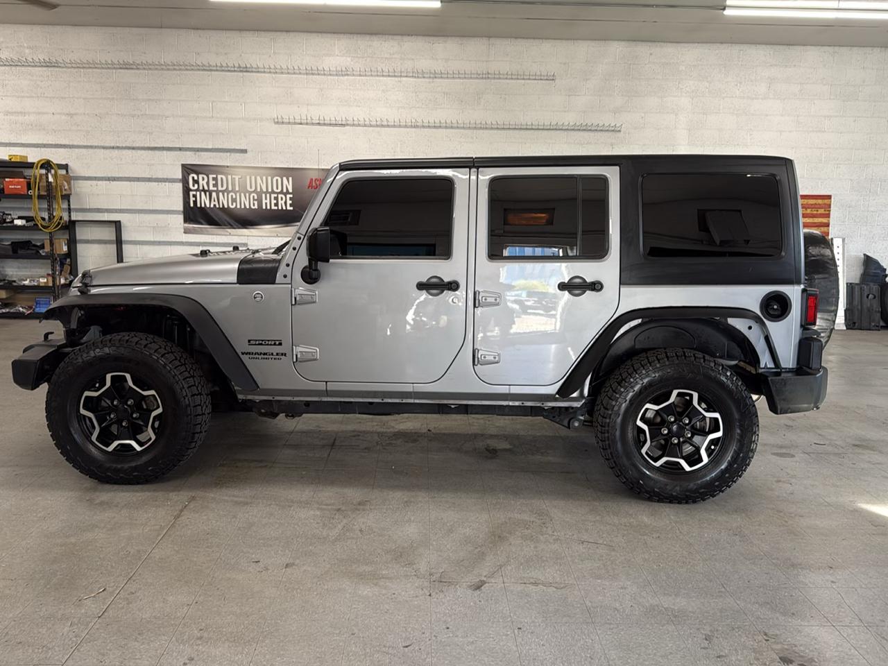 Jeep Wrangler Unlimited Sport 4WD 2016