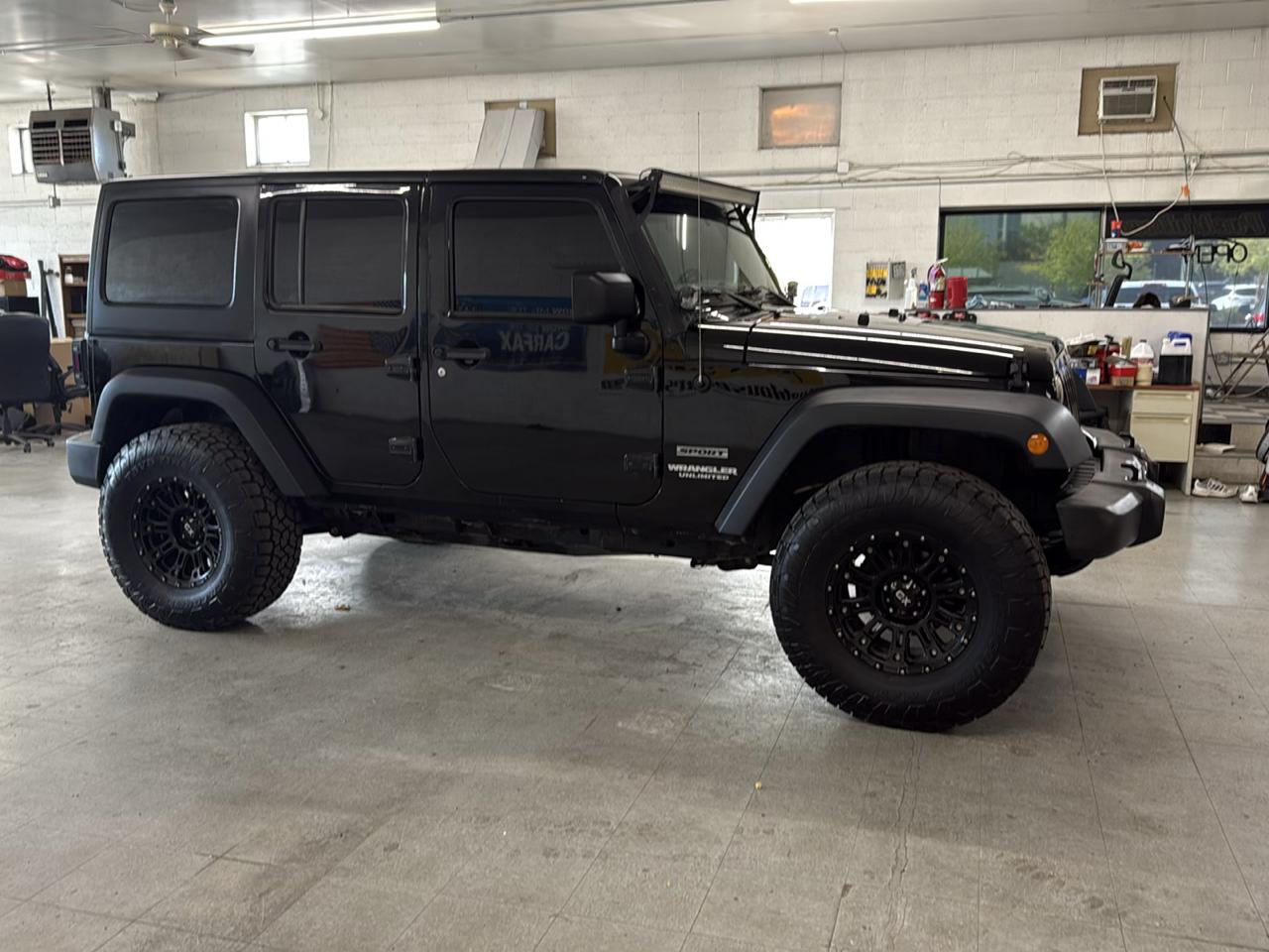 Jeep Wrangler Unlimited Sport 4WD 2013