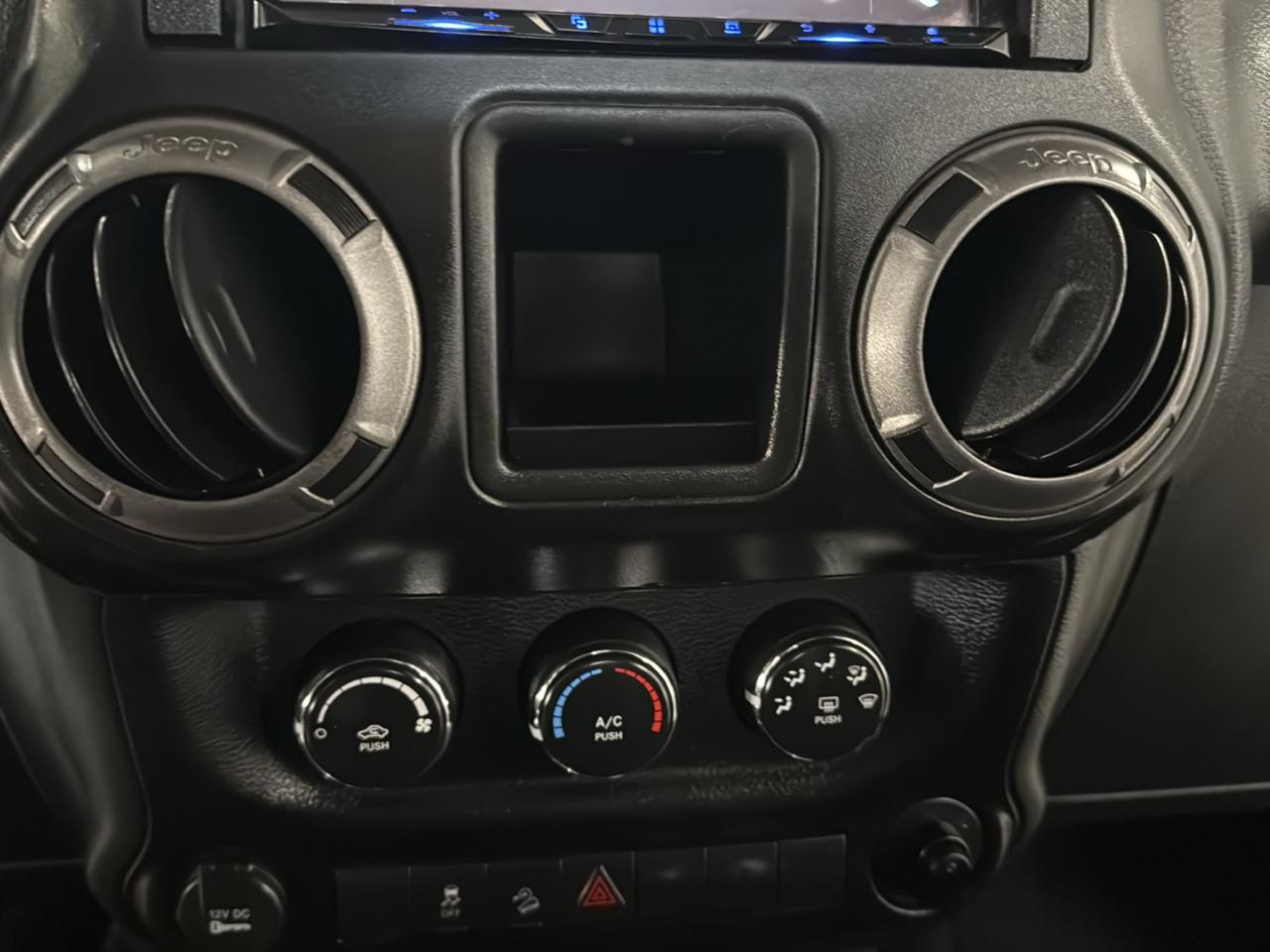 Jeep Wrangler Unlimited Sport 4WD 2013