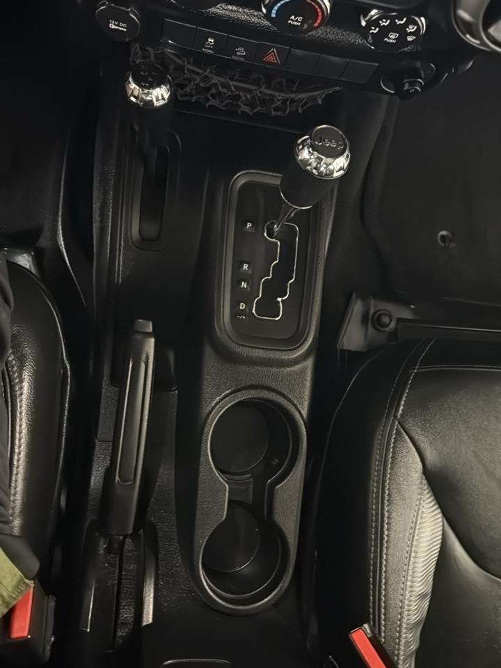 Jeep Wrangler Unlimited Sport 4WD 2013