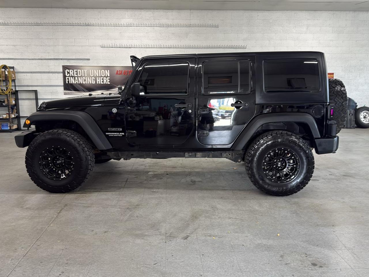 Jeep Wrangler Unlimited Sport 4WD 2013