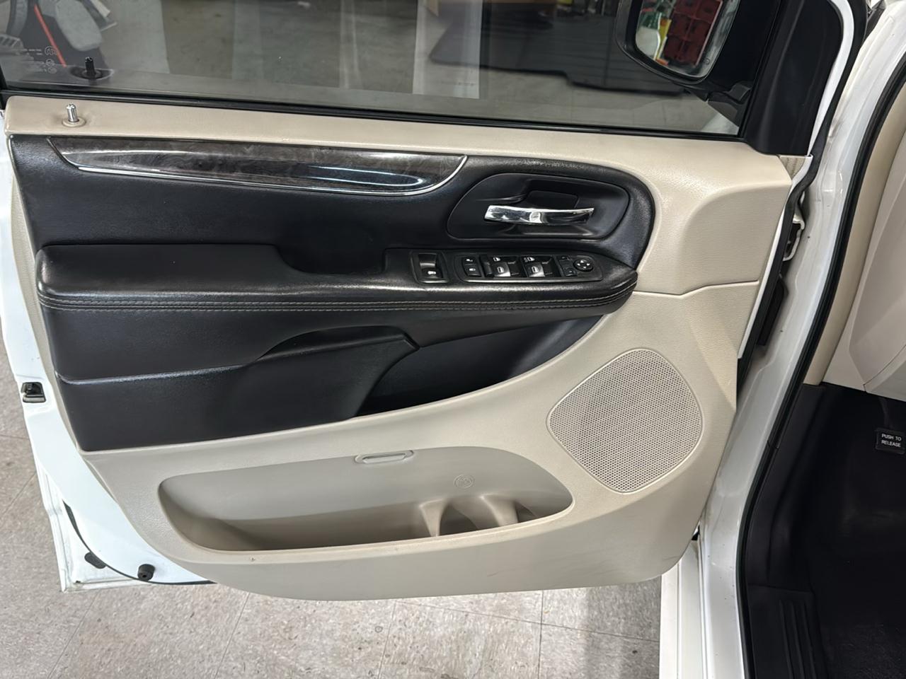 Chrysler Town & Country Touring 2015
