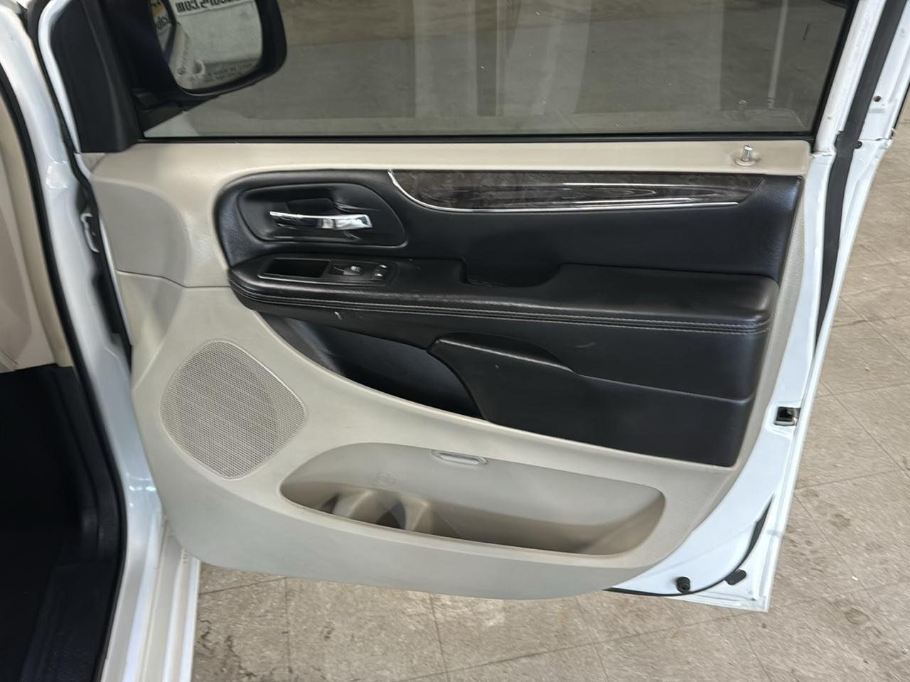 Chrysler Town & Country Touring 2015
