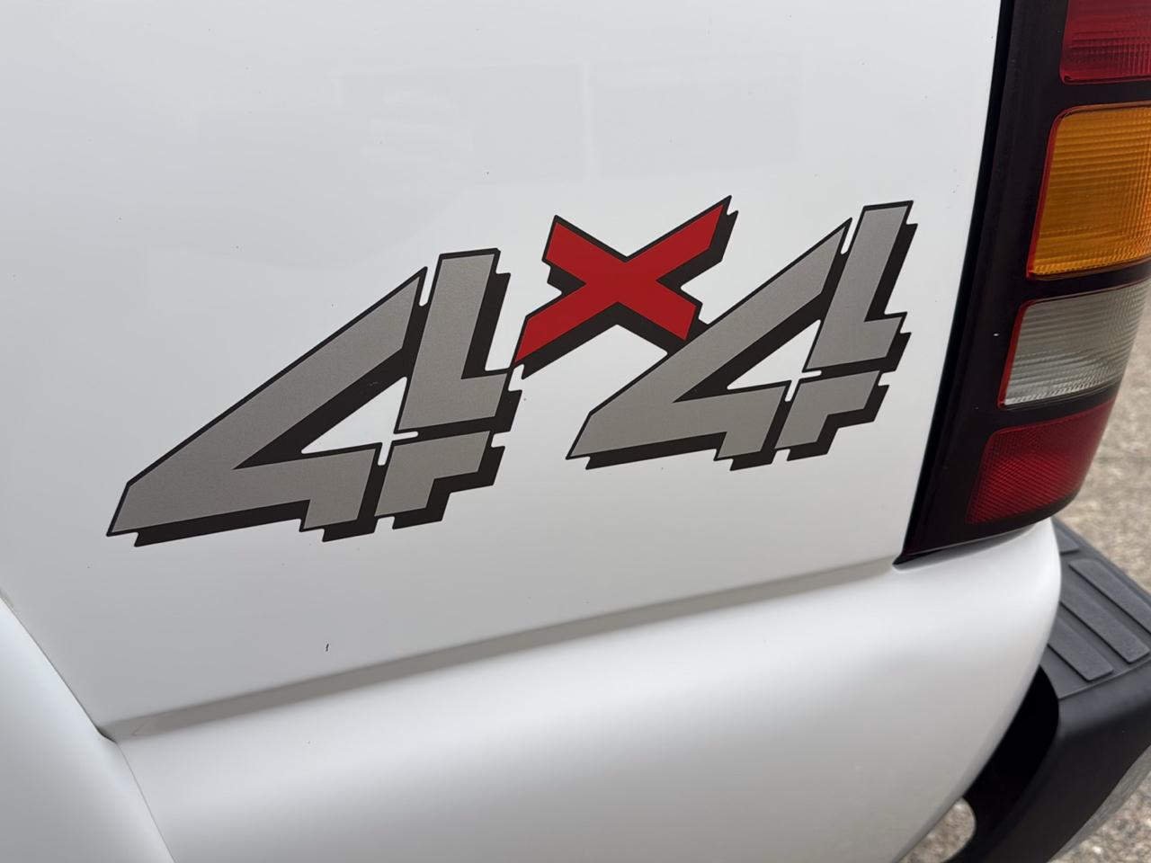 GMC Sierra 2500HD SLE Crew Cab 4WD 2005