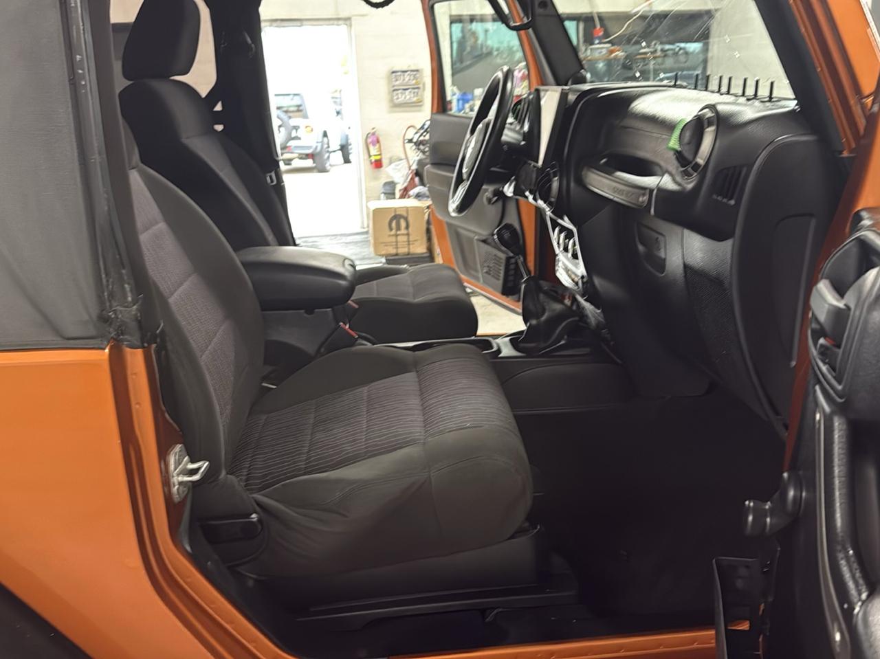 Jeep Wrangler Sport 4WD 2011