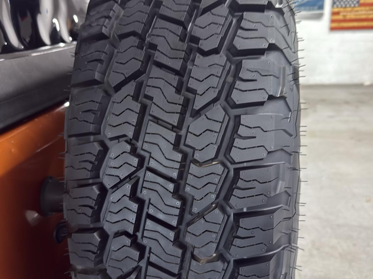 Jeep Wrangler Sport 4WD 2011
