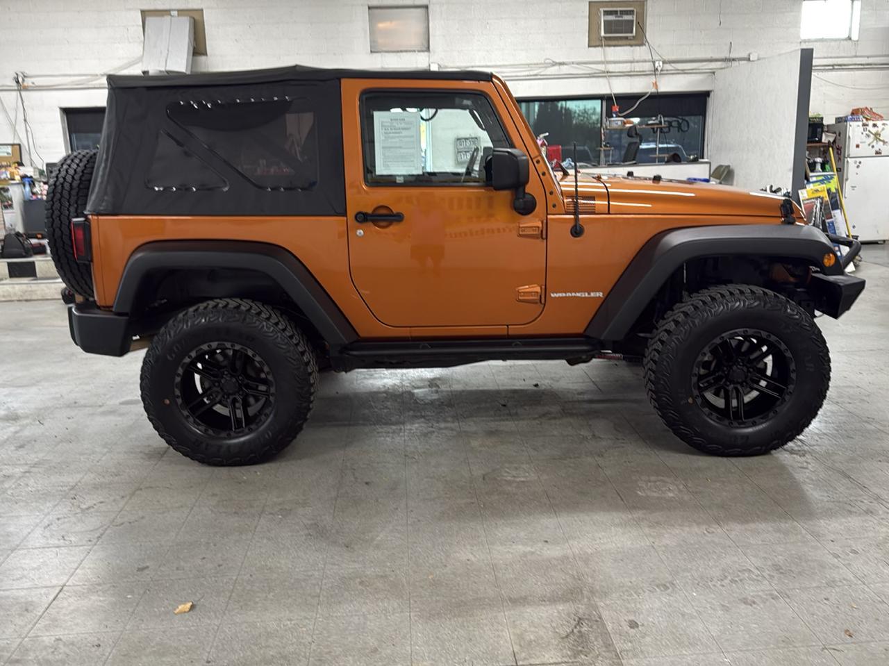 Jeep Wrangler Sport 4WD 2011