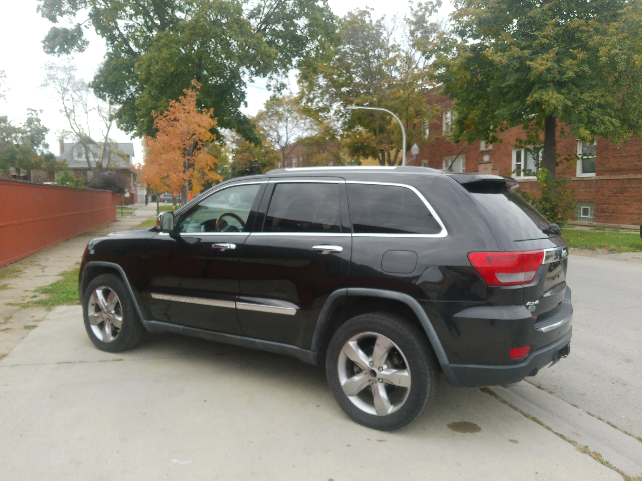 Jeep Grand Cherokee Overland 4WD 2011 Jeep Grand Cherokee Overland 4WD 2011