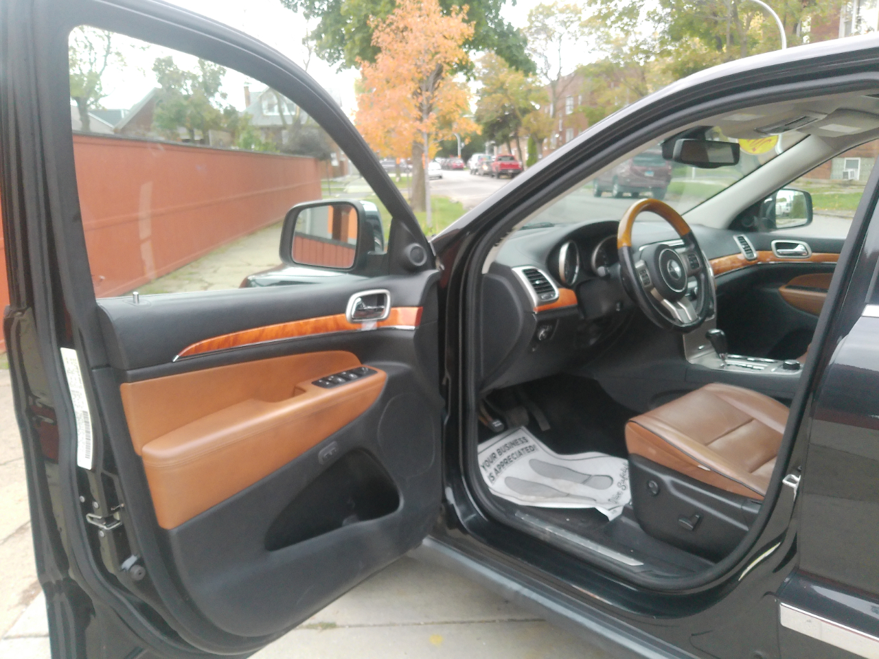 Jeep Grand Cherokee Overland 4WD 2011 Jeep Grand Cherokee Overland 4WD 2011