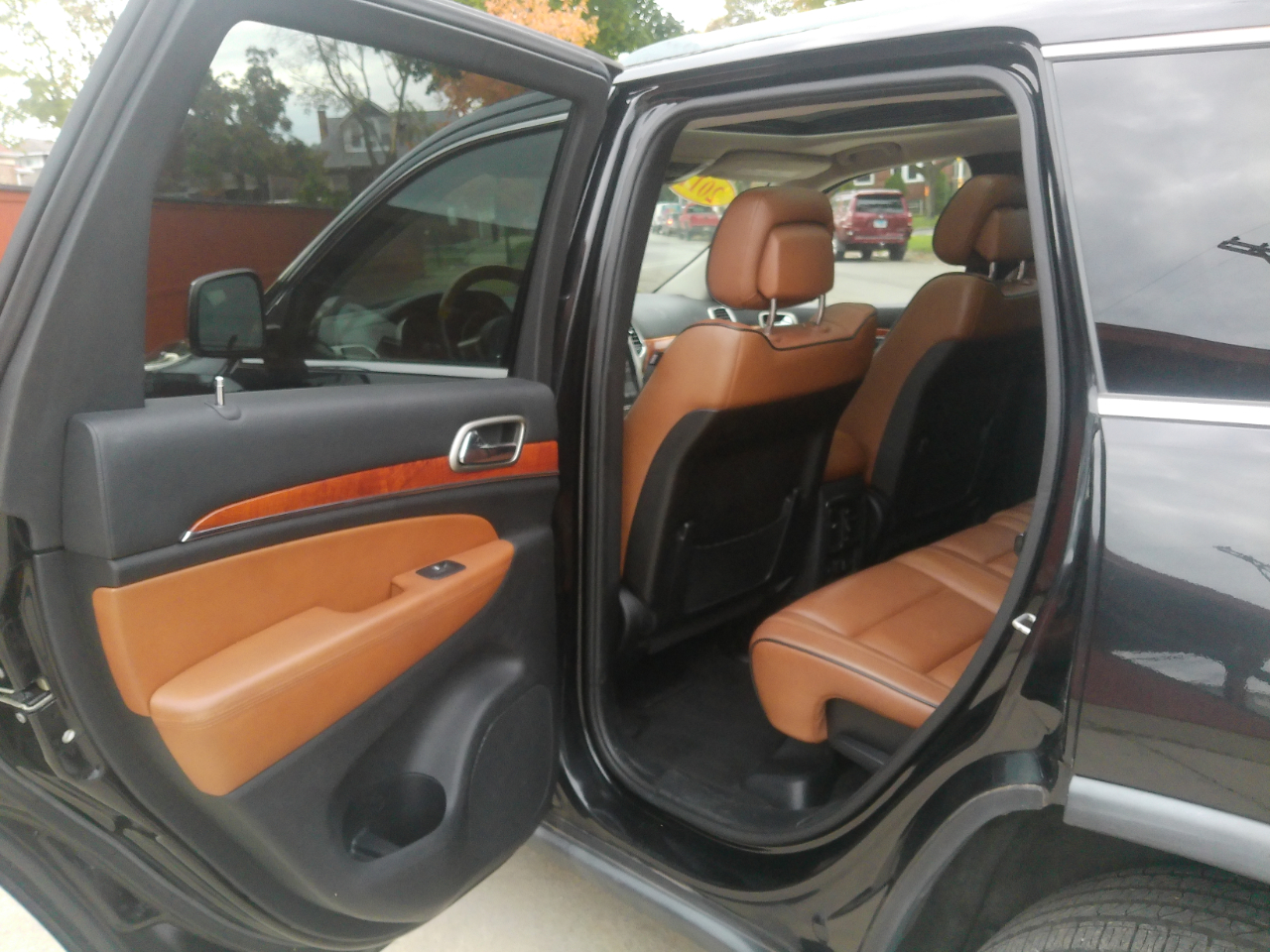 Jeep Grand Cherokee Overland 4WD 2011 Jeep Grand Cherokee Overland 4WD 2011