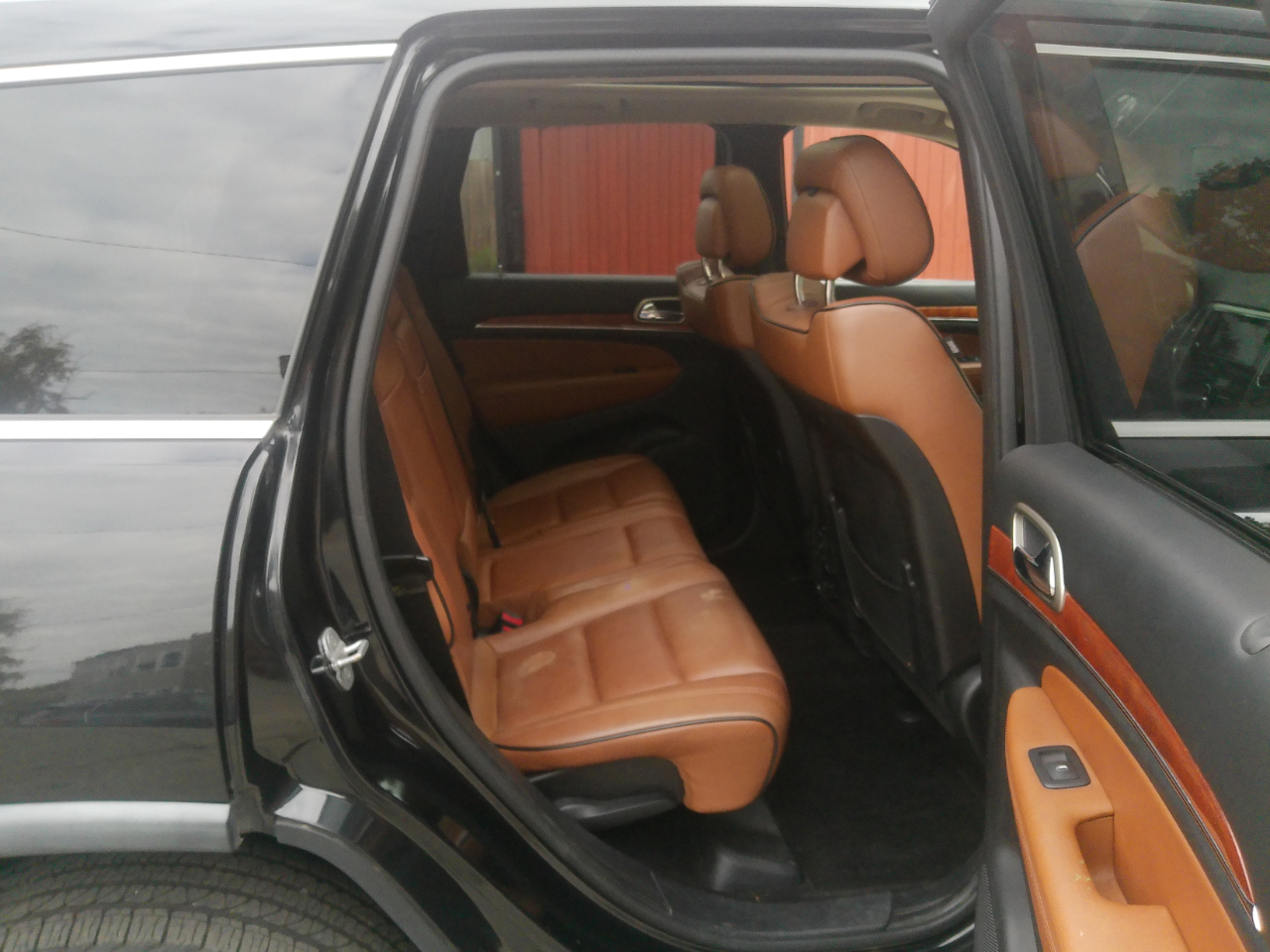 Jeep Grand Cherokee Overland 4WD 2011 Jeep Grand Cherokee Overland 4WD 2011