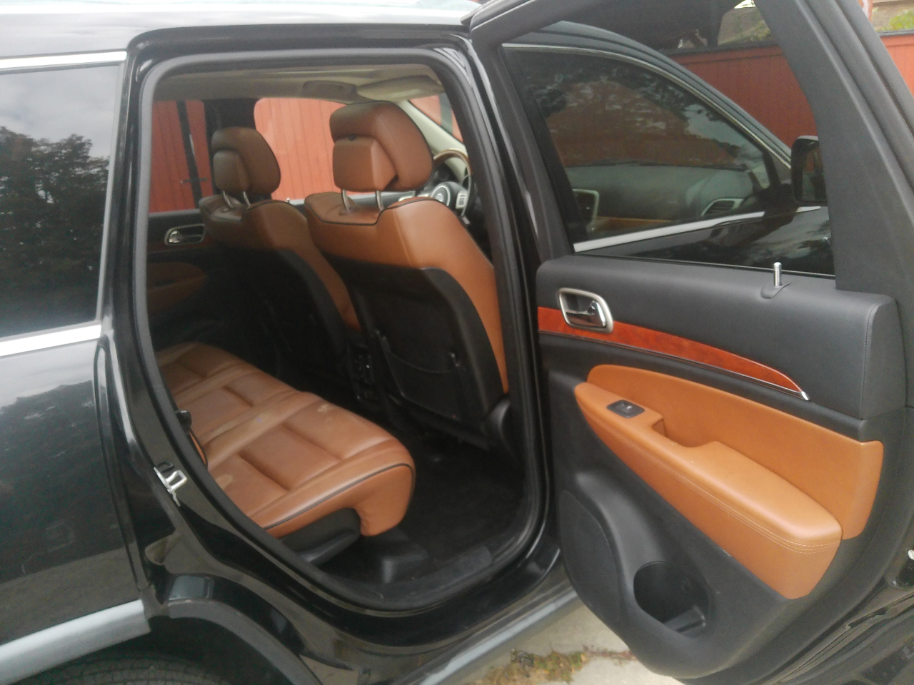 Jeep Grand Cherokee Overland 4WD 2011 Jeep Grand Cherokee Overland 4WD 2011