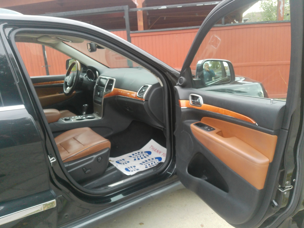 Jeep Grand Cherokee Overland 4WD 2011 Jeep Grand Cherokee Overland 4WD 2011