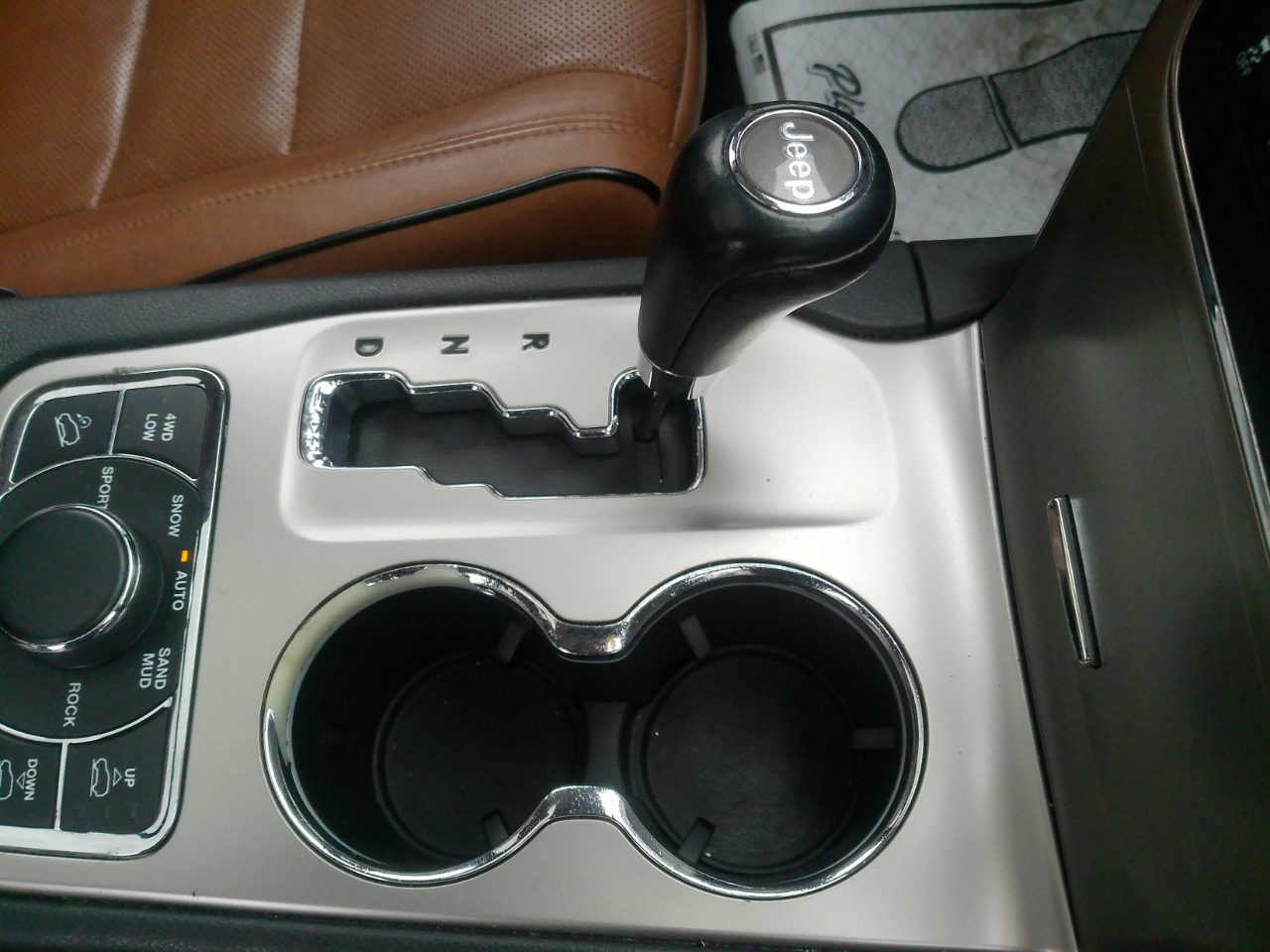 Jeep Grand Cherokee Overland 4WD 2011 Jeep Grand Cherokee Overland 4WD 2011