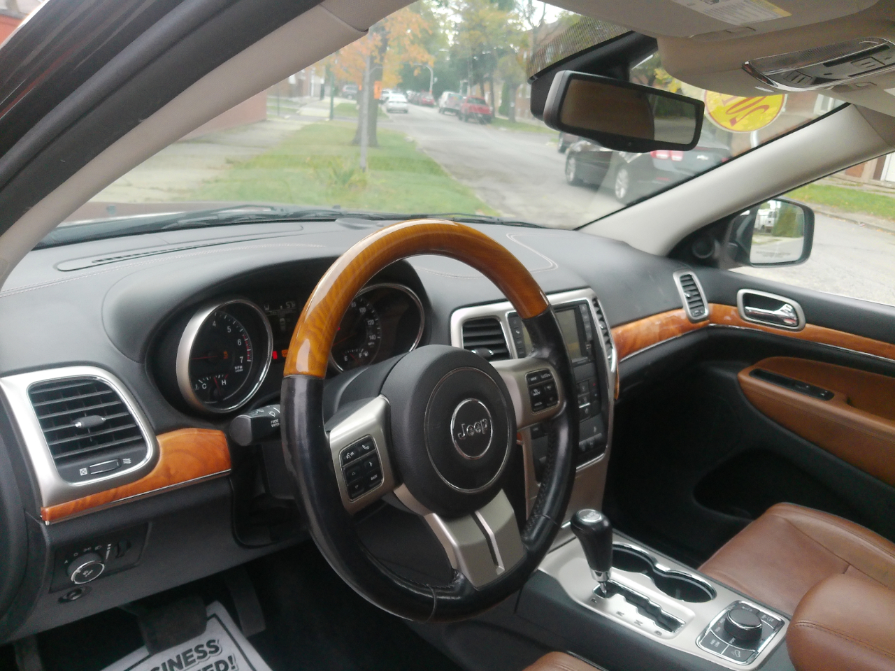 Jeep Grand Cherokee Overland 4WD 2011 Jeep Grand Cherokee Overland 4WD 2011