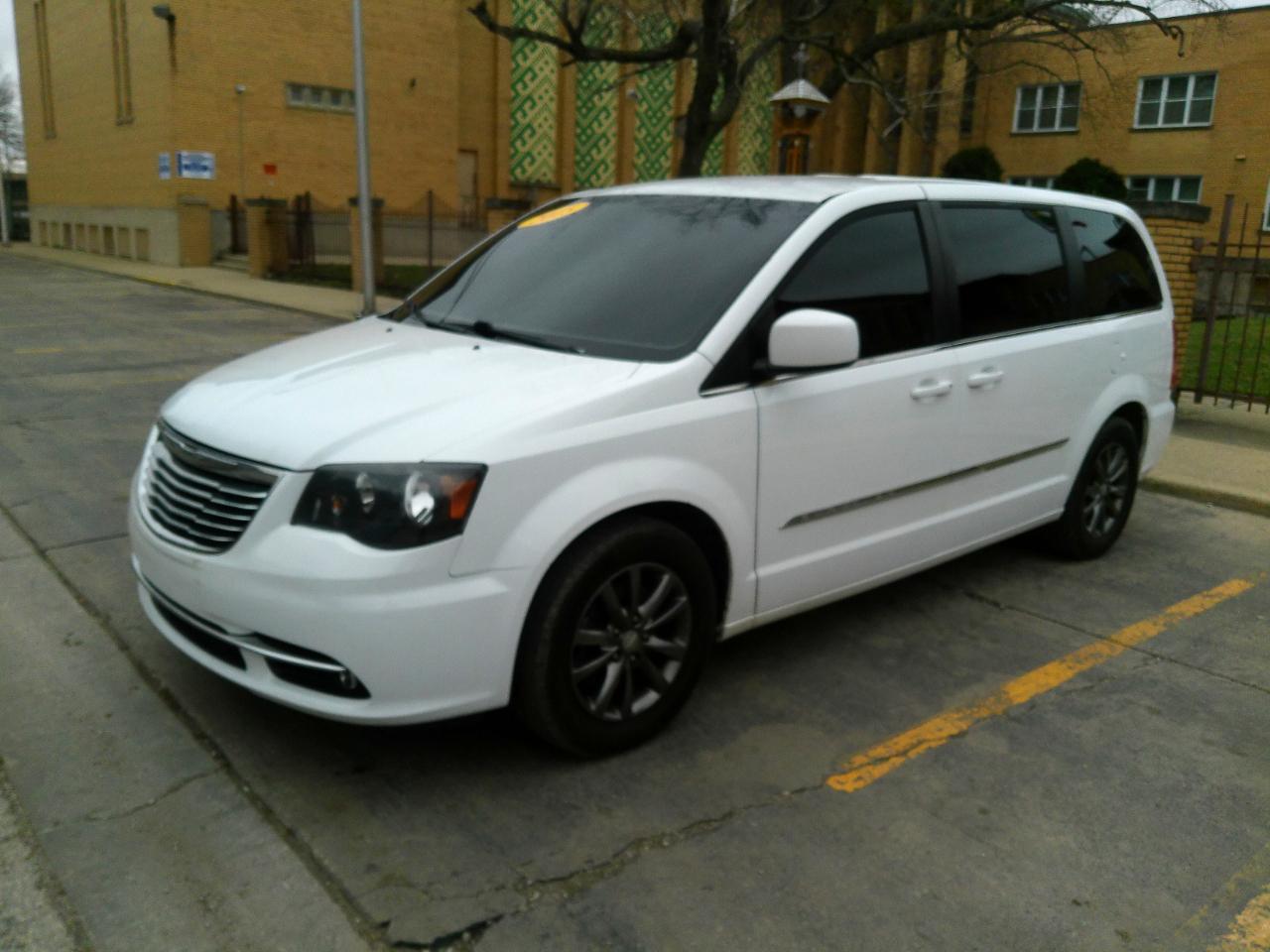 Chrysler Town & Country S 2015
