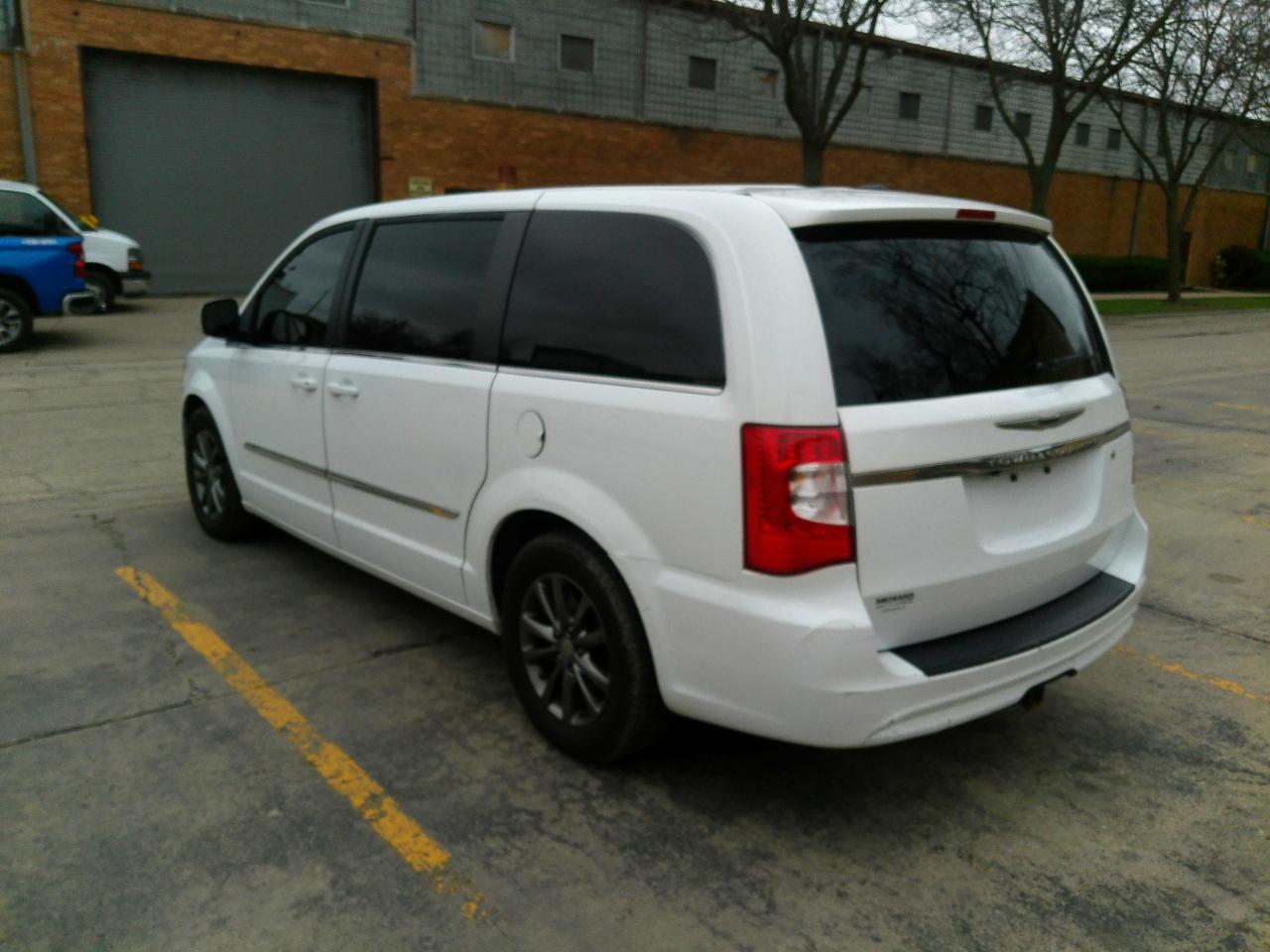 Chrysler Town & Country S 2015