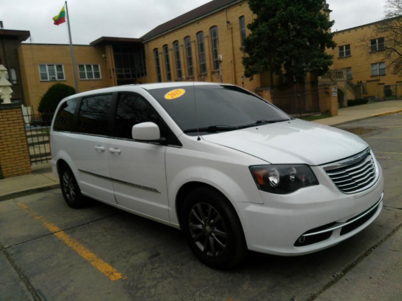 Chrysler Town & Country S 2015