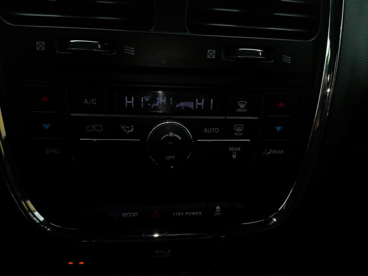 Chrysler Town & Country S 2015
