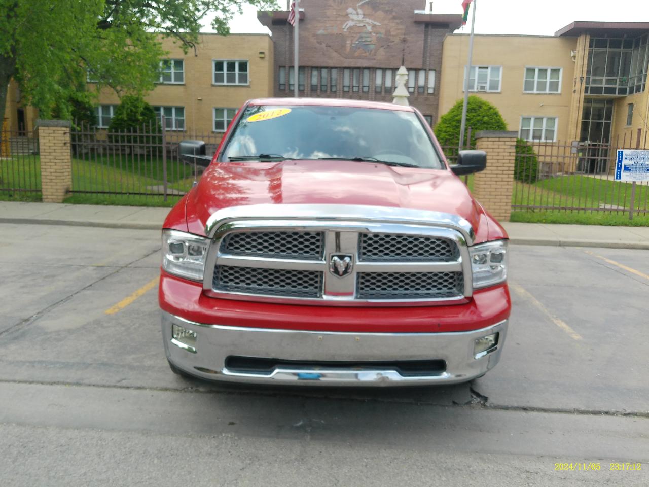 RAM 1500 SLT Crew Cab 4WD 2012