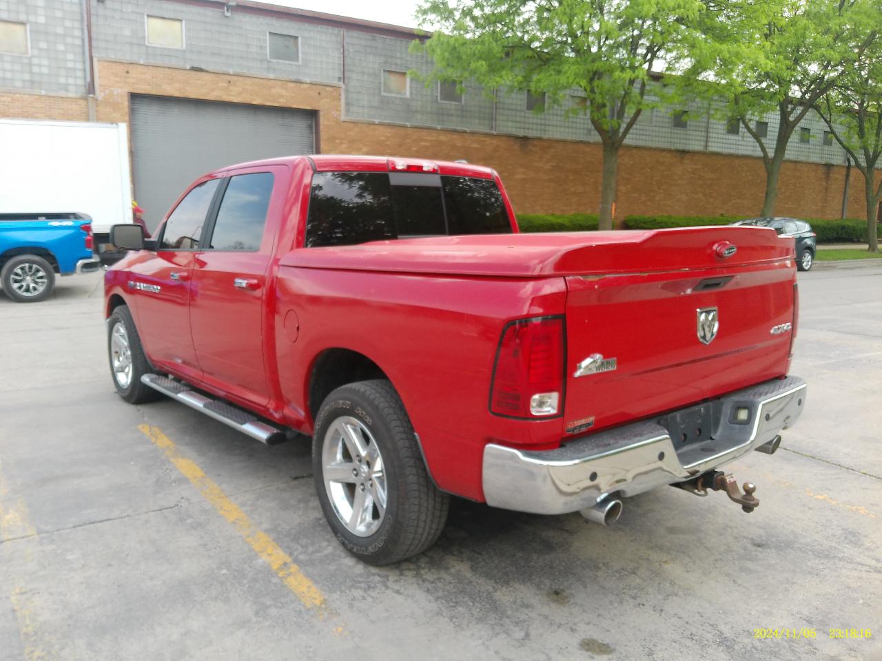 RAM 1500 SLT Crew Cab 4WD 2012