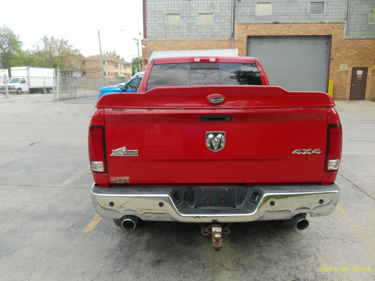 RAM 1500 SLT Crew Cab 4WD 2012