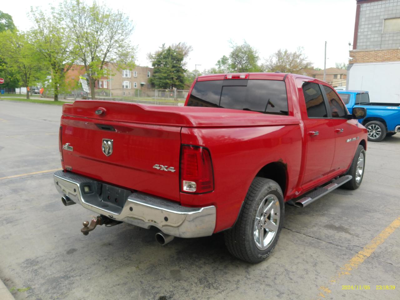 RAM 1500 SLT Crew Cab 4WD 2012