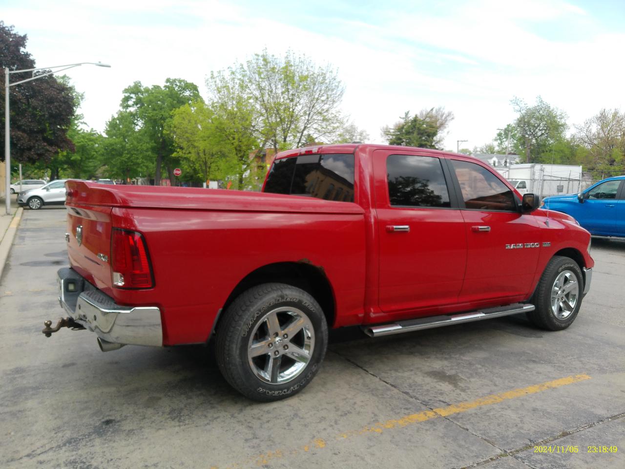 RAM 1500 SLT Crew Cab 4WD 2012