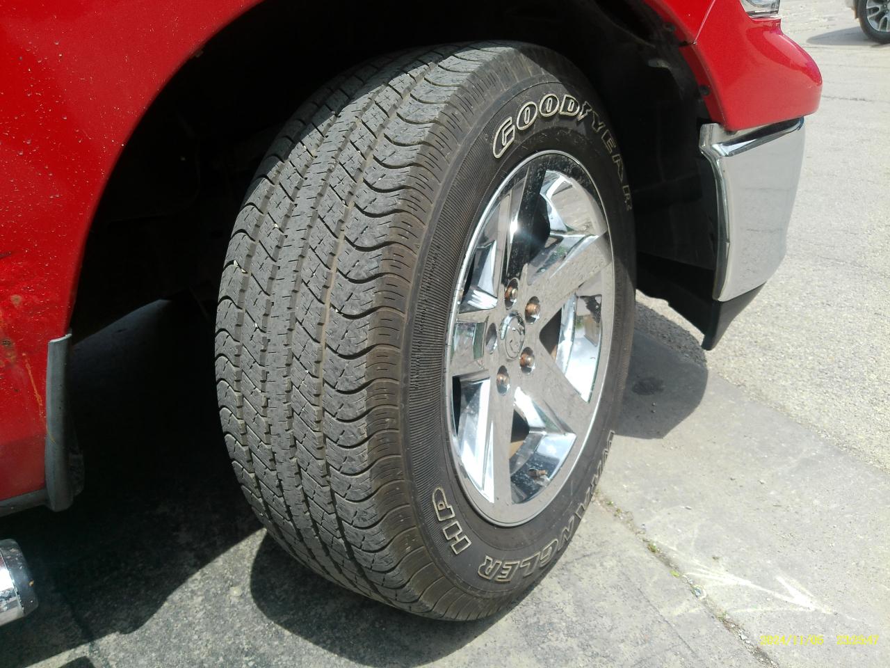 RAM 1500 SLT Crew Cab 4WD 2012