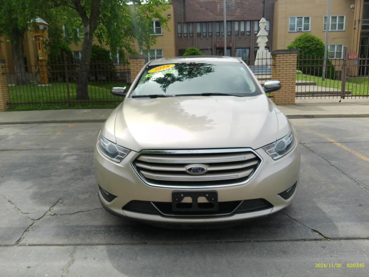 Ford Taurus Limited FWD 2018
