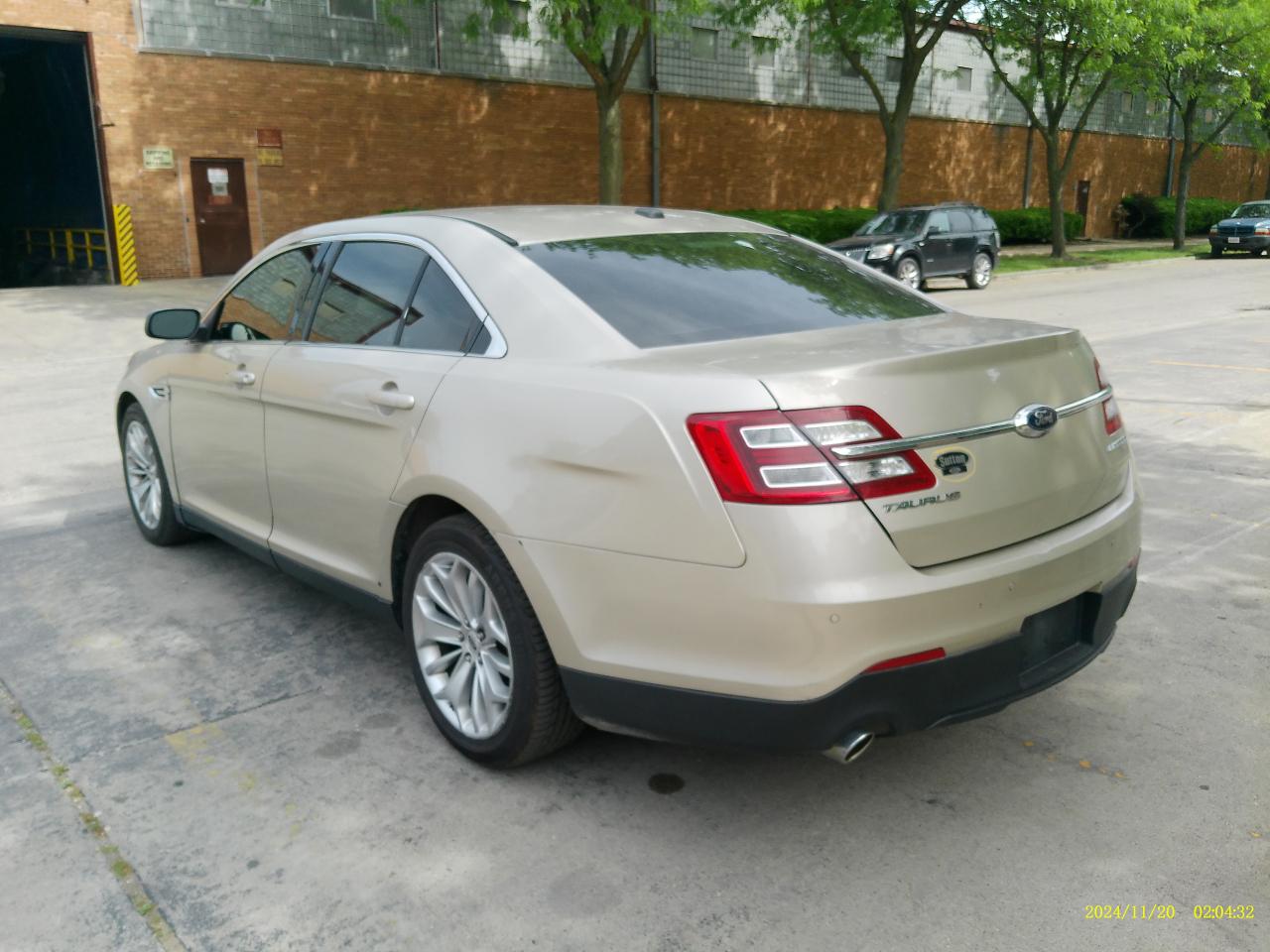 Ford Taurus Limited FWD 2018