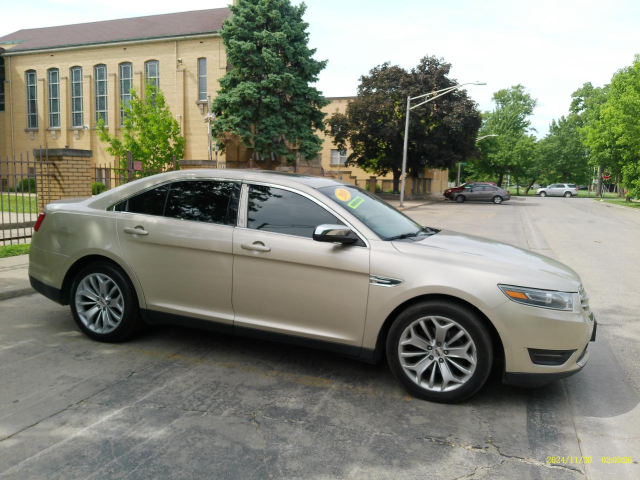Ford Taurus Limited FWD 2018