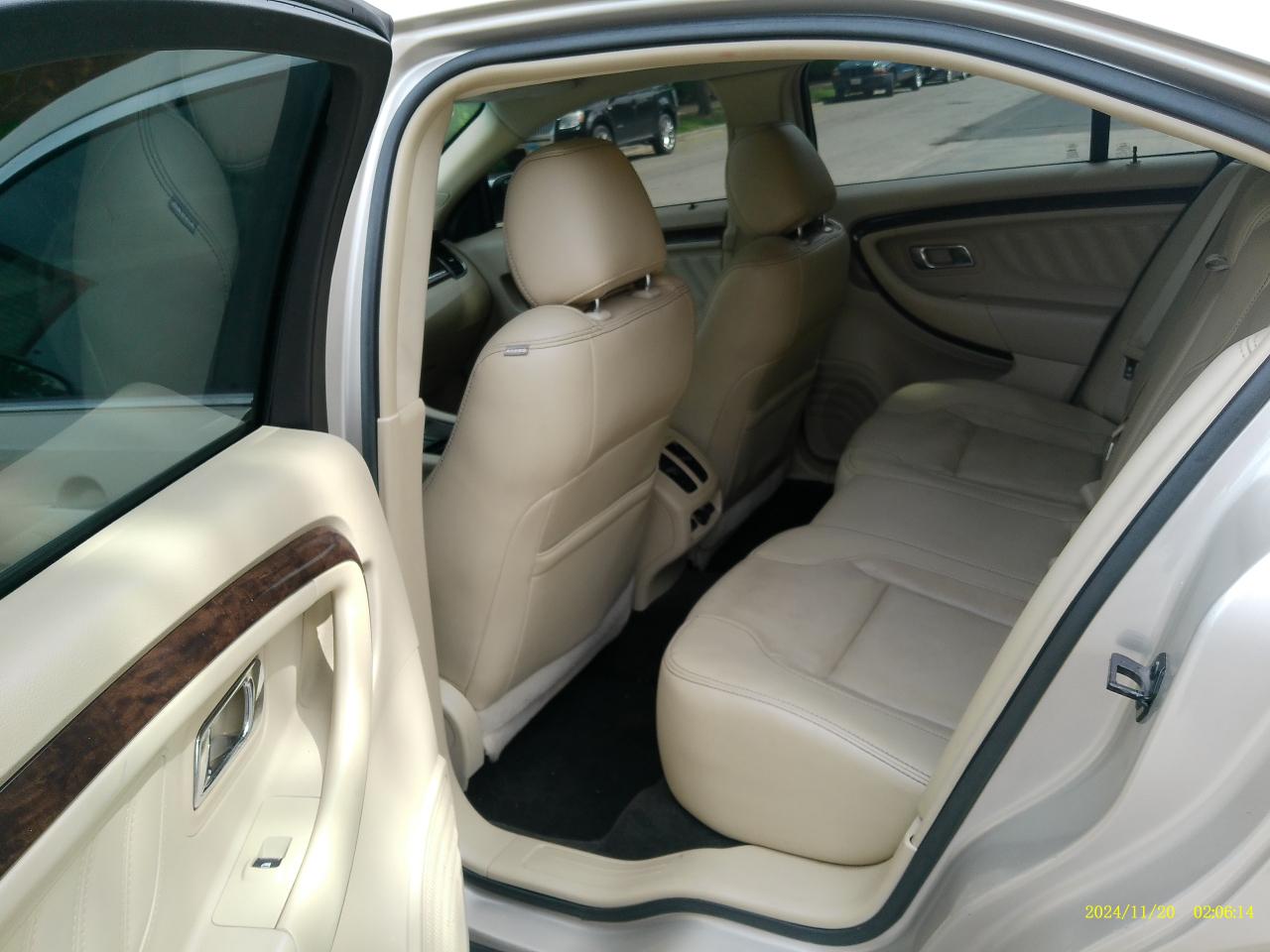 Ford Taurus Limited FWD 2018