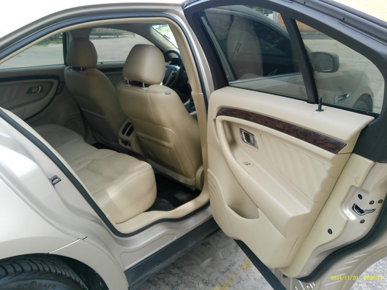 Ford Taurus Limited FWD 2018