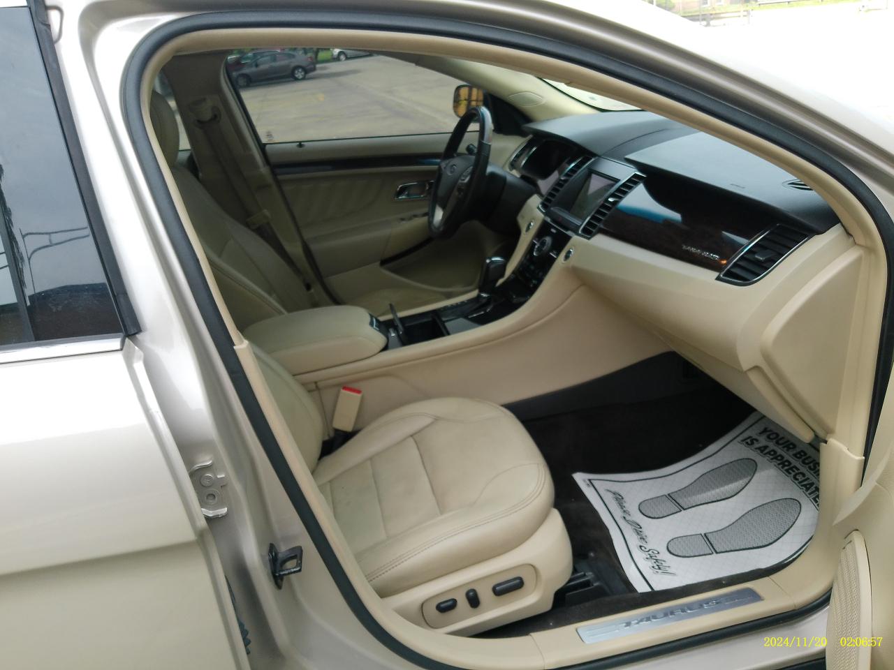 Ford Taurus Limited FWD 2018